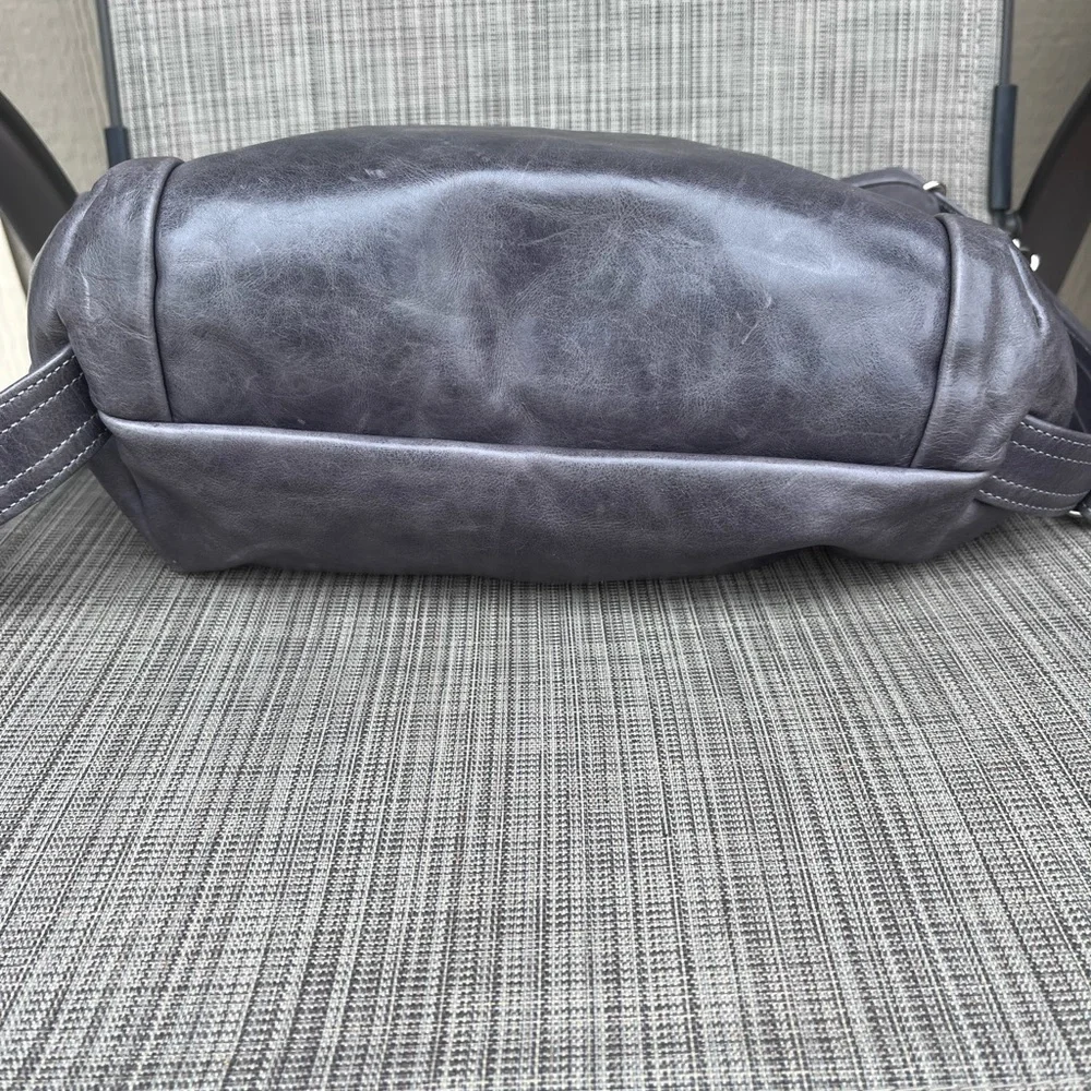 Elegant gray  rough and tumble Leather Shoulder Bag Hartley in concord - Picture 9 of 11